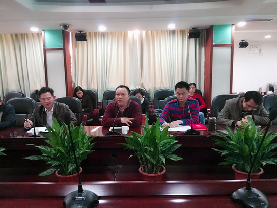 赞美先进、引发劲头，，，，，，促总厂安全不变——新宝GG召开综治维稳工作赞美会